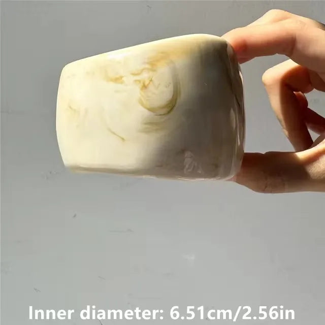 HUANZHI Bracelet Large Asymétrique en Résine Beige – Style Géométrique Exagéré, Mode Automne, Bijou Épais et Surdimensionné, Idéal Cadeau