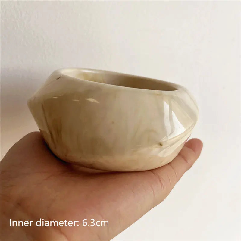 HUANZHI Bracelet Large Asymétrique en Résine Beige – Style Géométrique Exagéré, Mode Automne, Bijou Épais et Surdimensionné, Idéal Cadeau